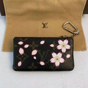 🎭SOLD🎭 Auth Louis Vuitton BLOSSOM Zip Key Pouch